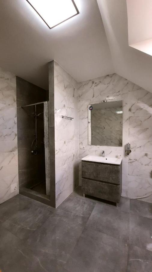 Uzhorod 3 Room Lovely House Екстер'єр фото