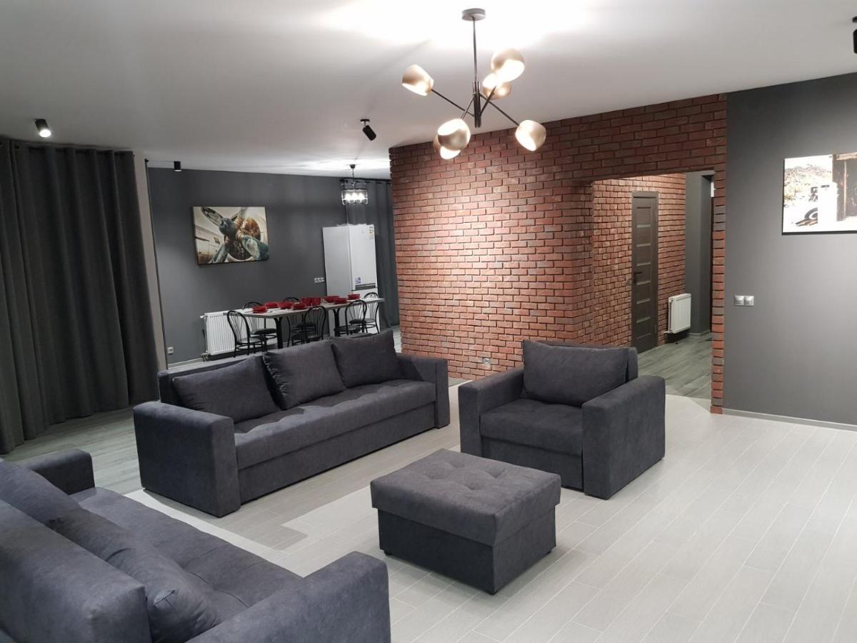 Uzhorod 3 Room Lovely House Екстер'єр фото