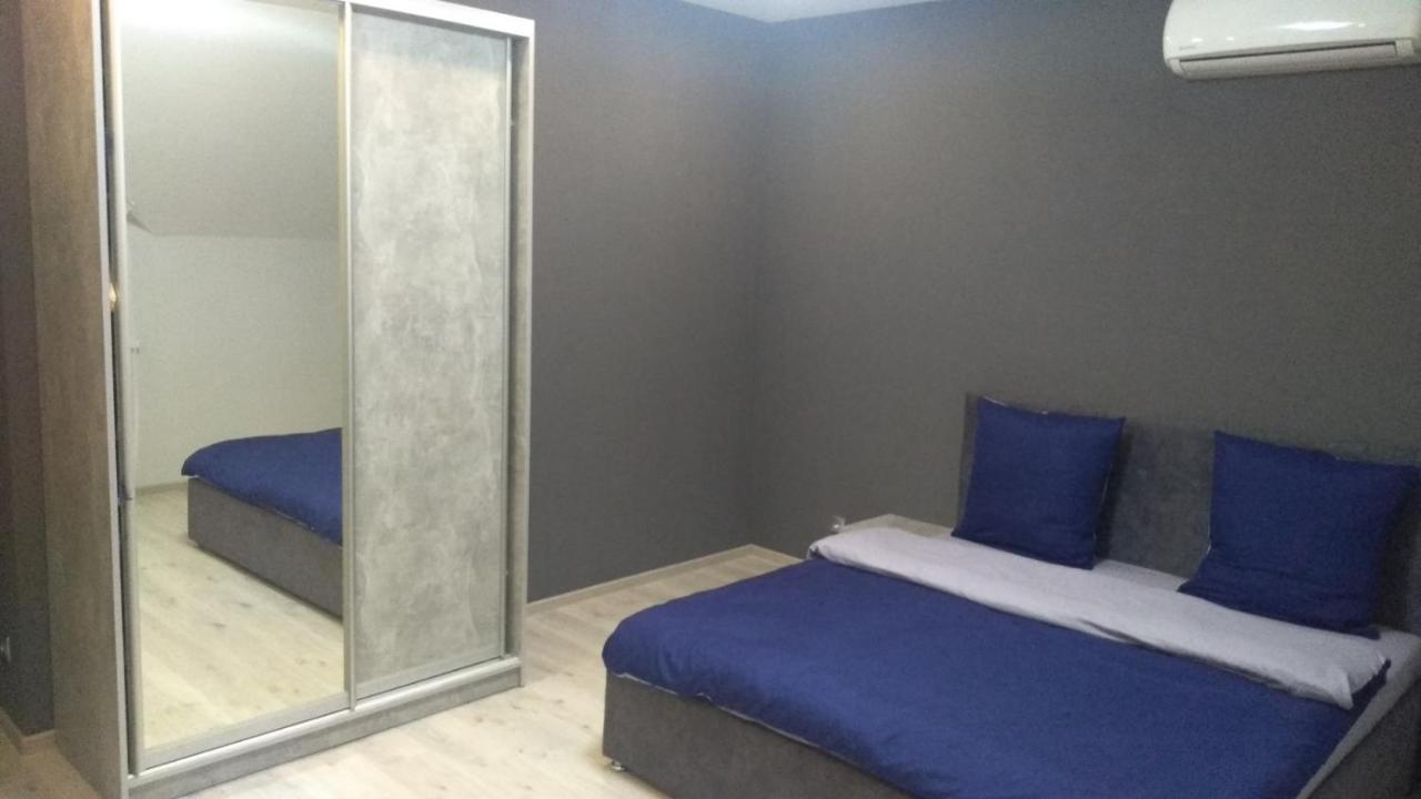 Uzhorod 3 Room Lovely House Екстер'єр фото