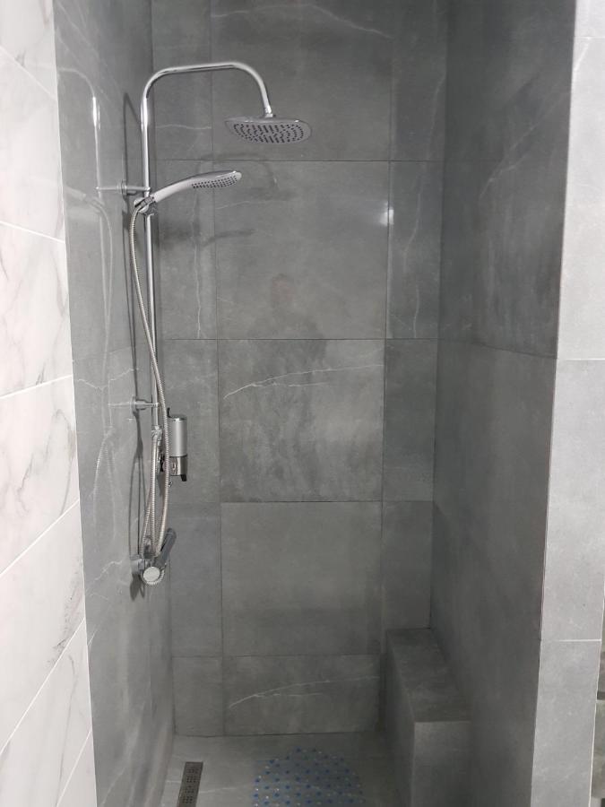 Uzhorod 3 Room Lovely House Екстер'єр фото