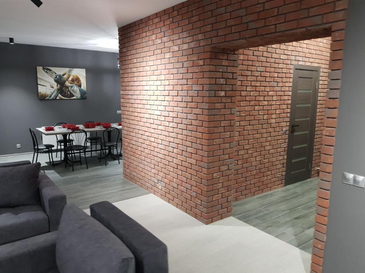 Uzhorod 3 Room Lovely House Екстер'єр фото