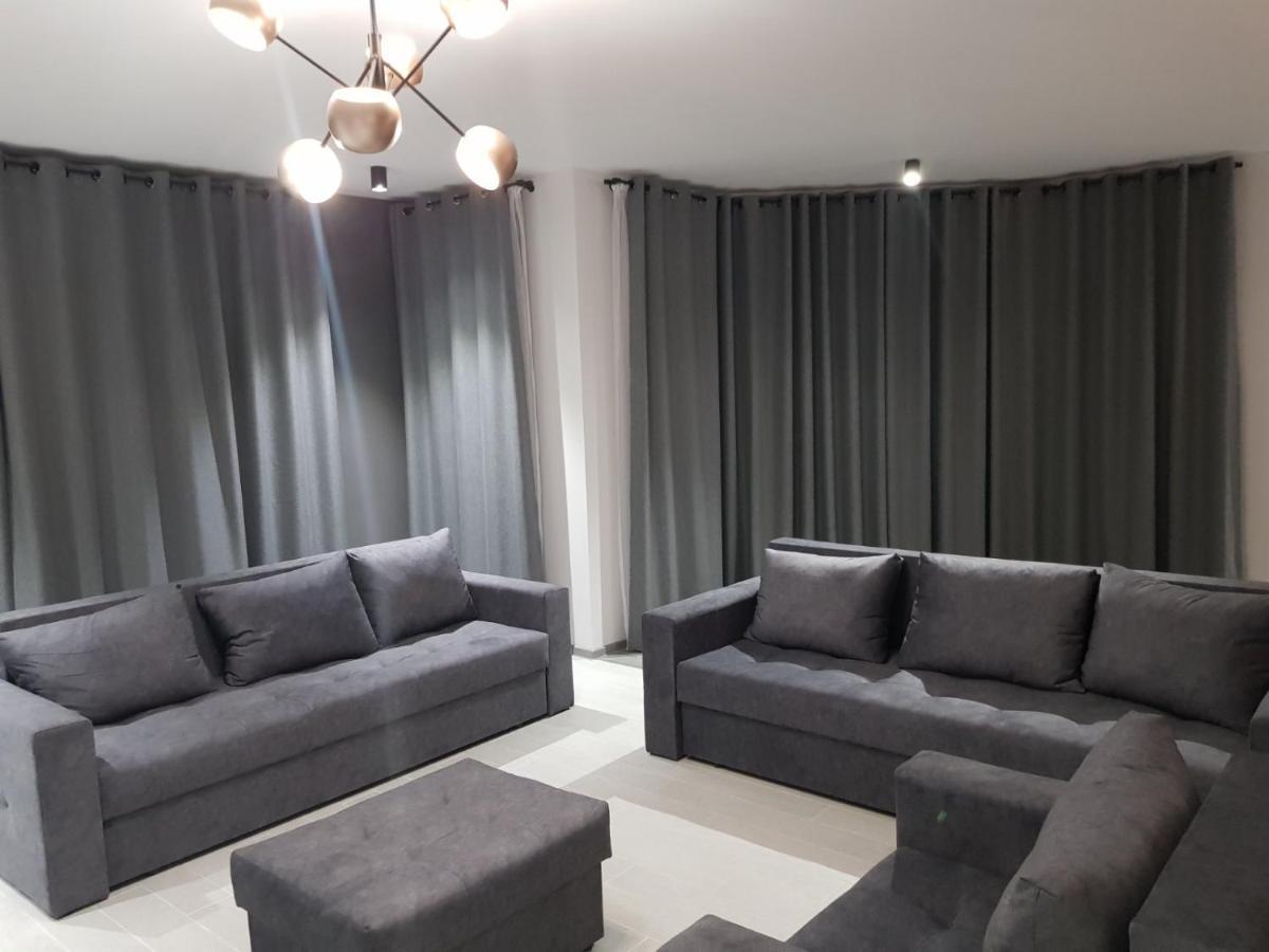 Uzhorod 3 Room Lovely House Екстер'єр фото