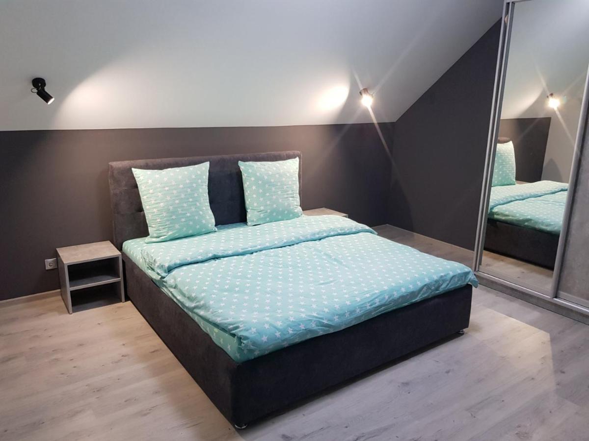 Uzhorod 3 Room Lovely House Екстер'єр фото